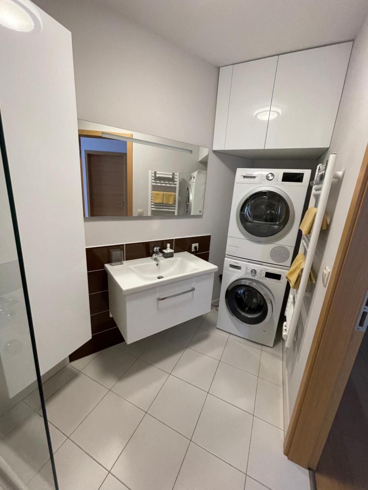 Sag Panorama City Apartment 3 Rooms Free Parking Free Wifi Братислава Экстерьер фото